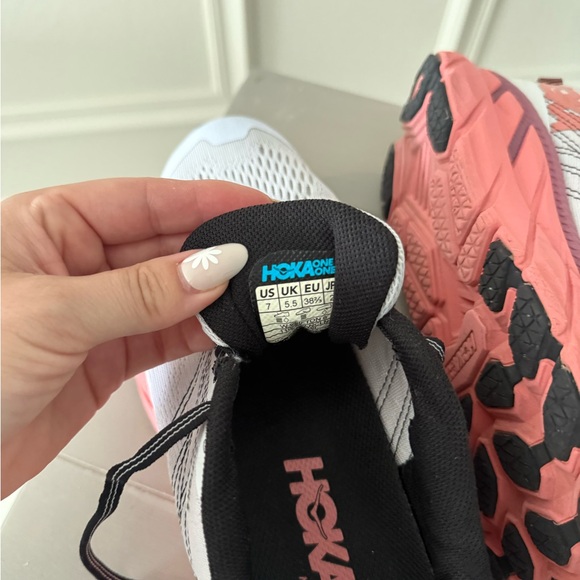 Hoka Clifton 6 White and Pink Athletic Shoes - Picture 4 of 5